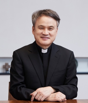 学長/神父 Fr. Luke Jongchul Won
