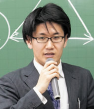 今井専任講師の顔写真